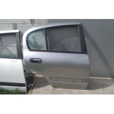 двері задні праві 605 nissan almera n16 хечбек